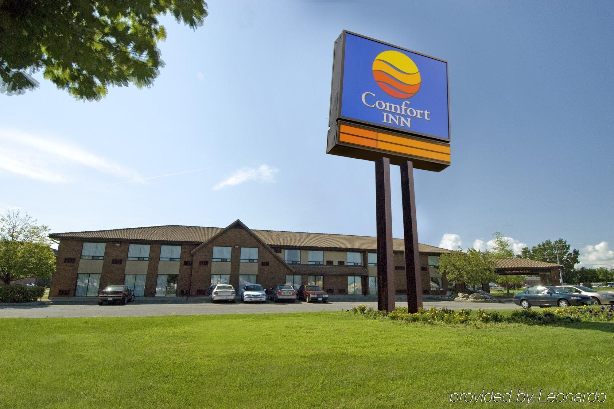 โรงแรมคอมฟอร์ต อินน์ แชตแฮม Chatham-Kent ภายนอก รูปภาพ